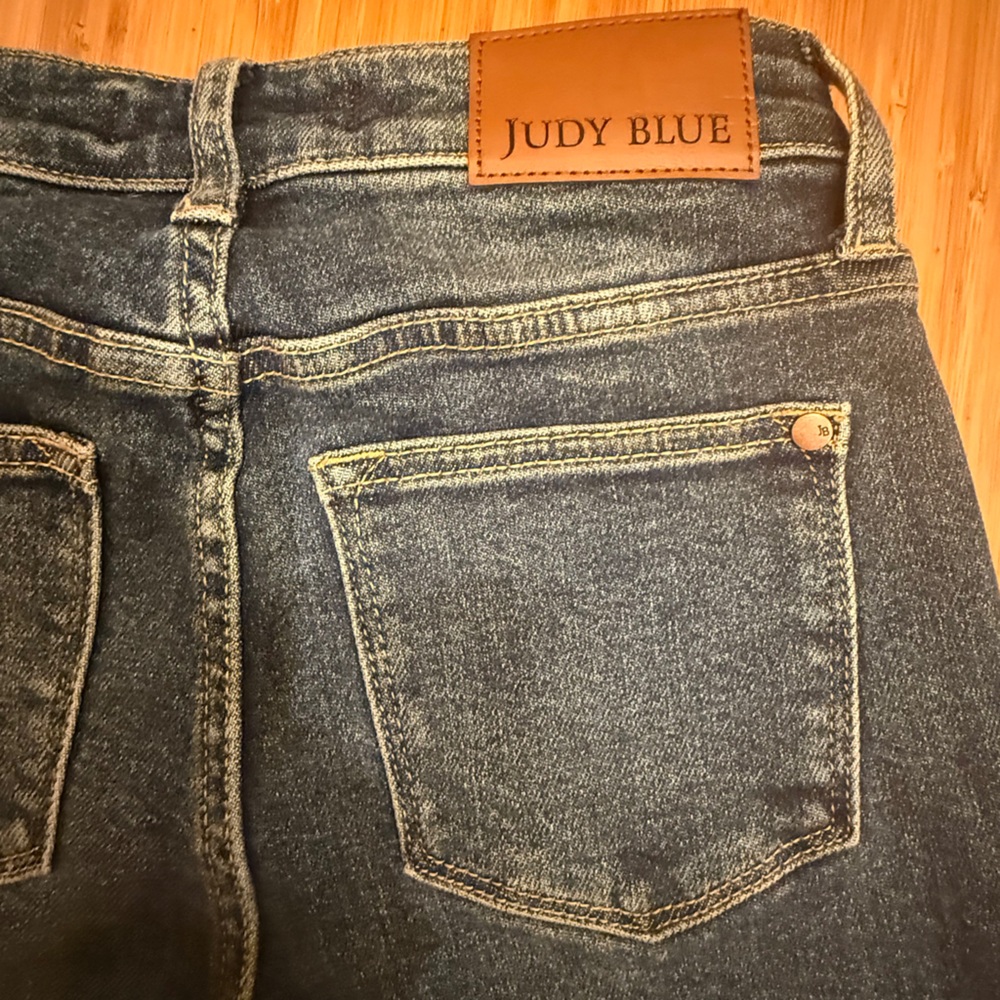 Judy Blue Dark Wash Skinny Jeans - Picture 6 of 12